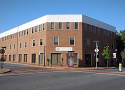 [photo, Anne Arundel County Department of Social Services, Westgate Building, 80 West St., Annapolis, Maryland]