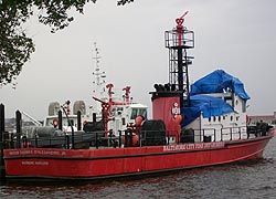 [photo, Baltimore City Fire Department Fire Boat no. 2: Mayor Thomas D'Alesandro, Jr., Fort McHenry National Monument & Historic Shrine, Baltimore, Maryland]