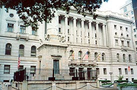 [photo, Clarence M. Mitchell, Jr. Courthouse, 100 North Calvert St., Baltimore, Maryland]