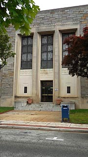 [photo, Cecil County Courthouse, 129 East Main St., Elkton, Maryland]