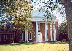 [photo, Kent County Courthouse, 103 Cross St., Chestertown, Maryland]