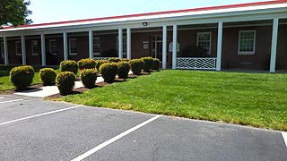 [photo, Department of Public Works, 215 Bay St., Easton, Maryland]