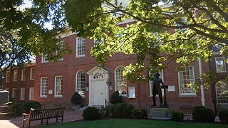 [photo, Talbot County Courthouse, 11 North Washington St., Easton, Maryland]