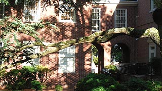 [photo, Talbot County Courthouse, 11 North Washington St., Easton, Maryland]