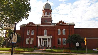 [photo, Worcester County Courthouse, One West Market St., Snow Hill, Maryland]